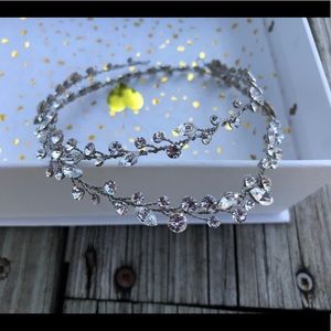 Untamed Petals Robyn Bridal Headpiece